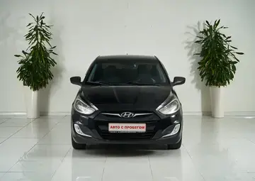 Hyundai Solaris Вид 2