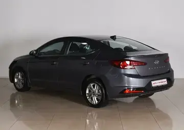 Hyundai Elantra Вид 3