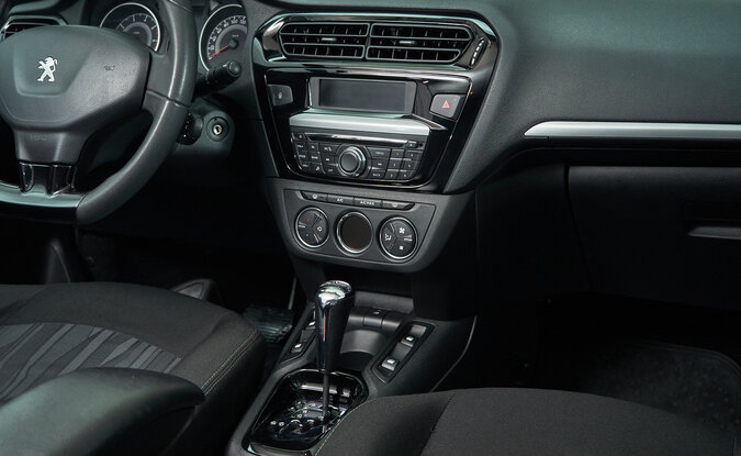 Peugeot 301