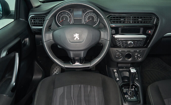 Peugeot 301